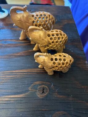 Hand-Carved Wooden Elephant Figurines Set - Natural Brown